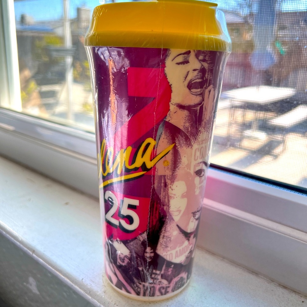 NEW Selena travel cup
